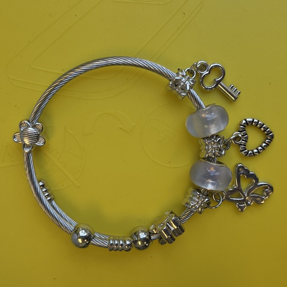 Charm bracelet - Picture 1 of 1